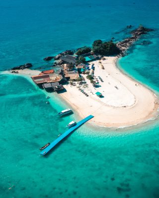 White Lotus Charters - Aerial Island Hoping